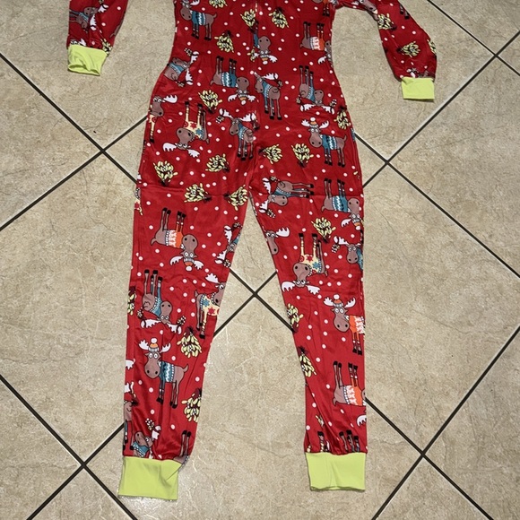 Moose Holiday Back PJ’s “Meet Me Under The Mooseltoe” Onsie Pajama  Red - Picture 9 of 12